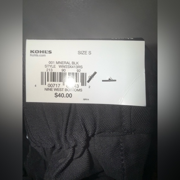 Nine West High Rise Paperbag Pleated Belted Shorts Size Small Black Going Out - Picture 3 of 6